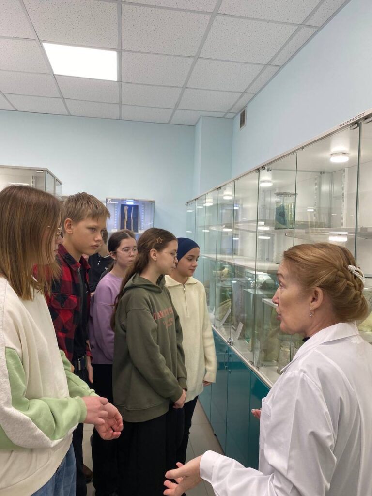 Гимназисты посетили медицинский факультет